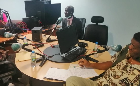 Debate Informativo: A visão dos Oficiais generais superiores na reforma sobre a actual situação de Angola
