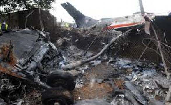 Investigação descarta falha mecânica na queda do avião da LAM