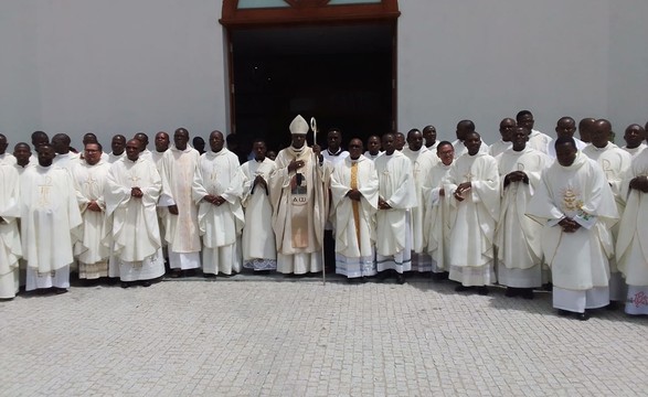 No dia da ordenação, sacerdote comprometem-se com a verdadeira caridade, diz D. Mbilingi