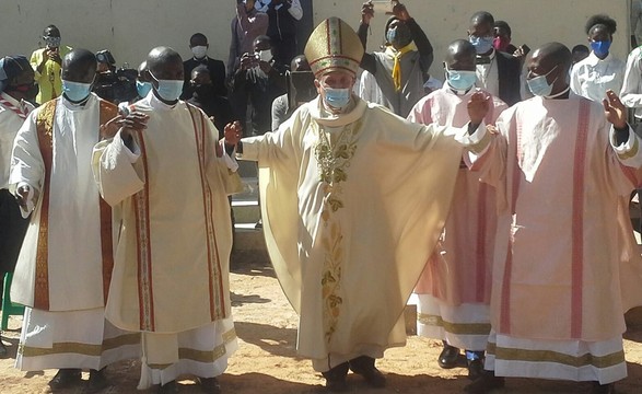 Ordenações na diocese do Lwena reforçam acção pastoral