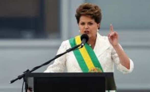 Dilma toma posse para mais 4 anos