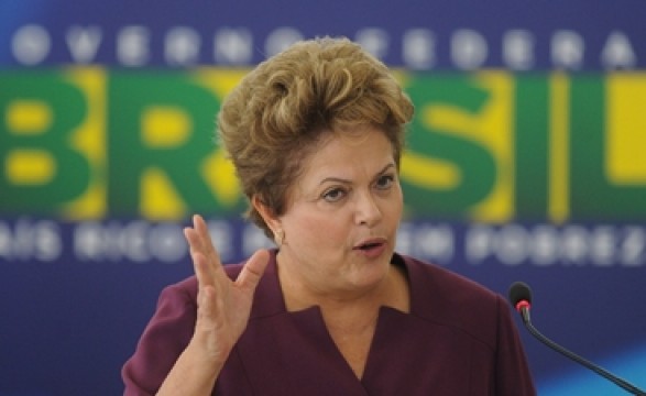 Dilma alarga vantagem