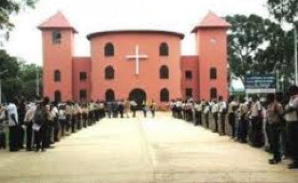 Nomeação do Bispo do Dundo é uma prenda de Natal.