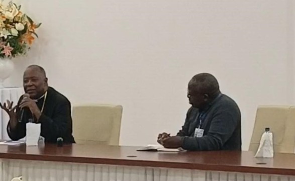 Arcebispo de Luanda diz que a igreja precisa de sacerdotes visíveis e compreensíveis na vida pastoral