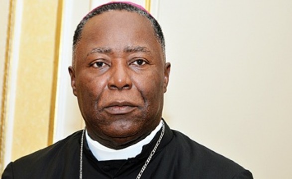 Nos 20 anos de paz Arcebispo de Luanda, defende criação de uma obra educadora de consciência