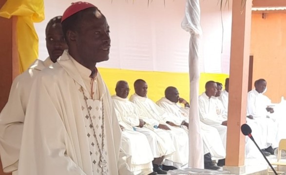 No dia do Padre D. Kanda renova apelos perseverança na vida Consagrada