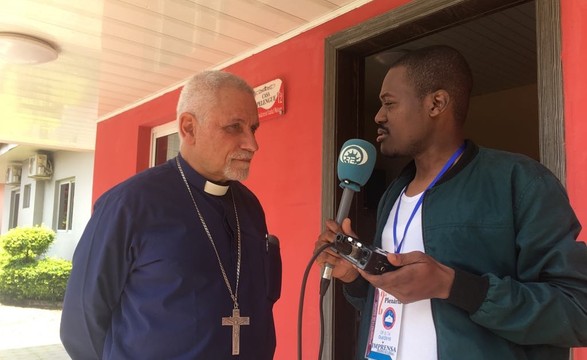 Entrevista Dom Jesus Tirso Blanco Em relação ao desenvolvimento da Diocese de Lwena