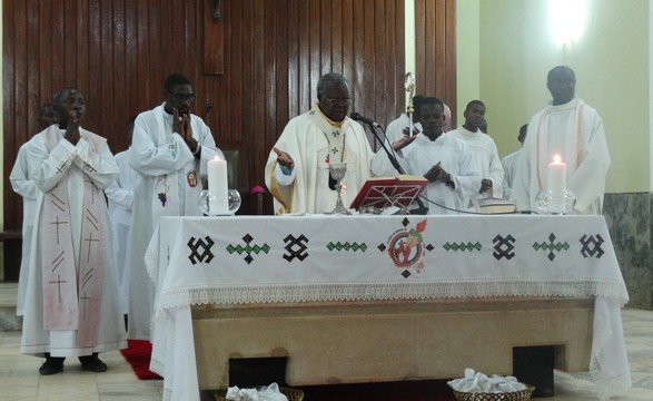 Arcebispo encerra visita com apelos para o sucesso das eleições