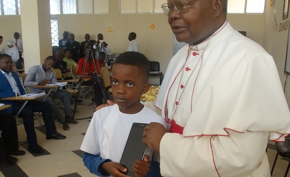 Mais de 15 mil crianças beneficiam do projecto do Papa Francisco”Profuturo” 