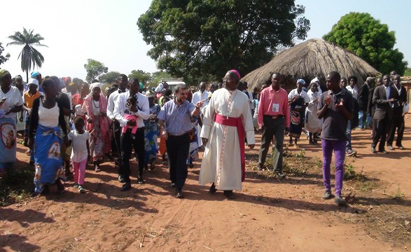 Missão do Ngola em Malanje recebe visita pastoral de Dom Benedito