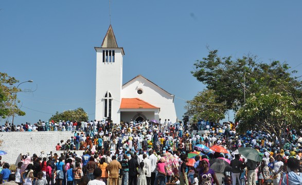 “ Com Maria Peregrina de Calulu anunciamos o evangelho de Cristo ressuscitado”