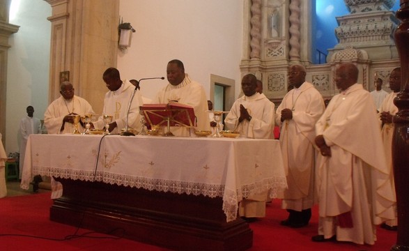  Sacerdotes em Luanda renovam compromissos ao serviço da igreja e do próximo 