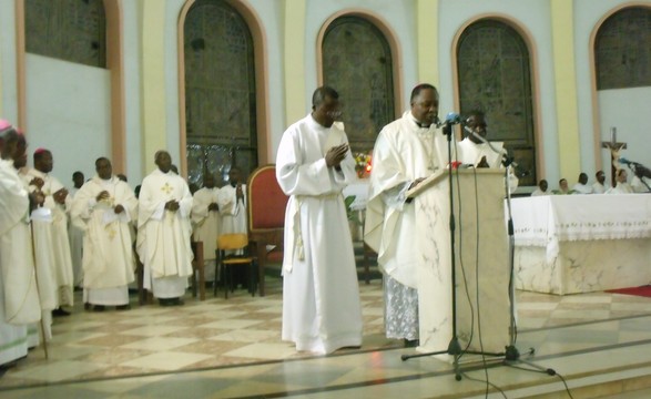 Arcebispo de Luanda destaca vida e obra de dom Luís Maria
