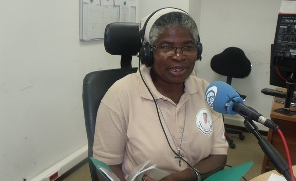 Discurso Directo: Irmã Celestina Ngueve da congregação das teresianas de Jesus conversou com o padre Quintino Kandandji