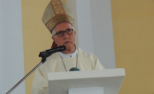 “ Sede misericordiosos” Dom Queiroz aos Crismados