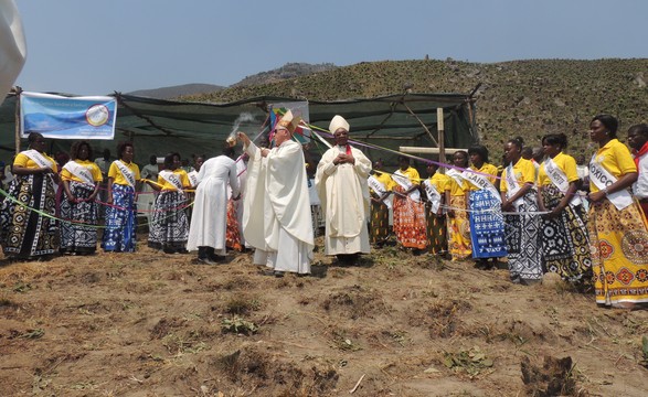 Morro Moco acolhe missa dos 76 anos da Arquidiocese