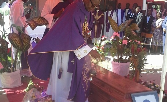 Já repousam no campo Santo os restos mortais do Vigário Geral do Namibe