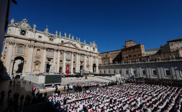 Legado dos 12 anos de pontificado de Francisco foi enaltecido pelo Cardeal Giovanni Battista Re