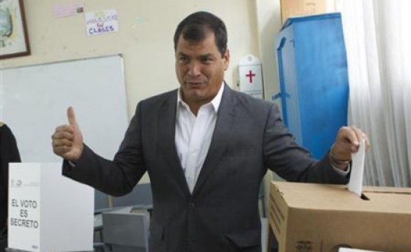 Equatorianos votam para presidente, Correa tenta a reeleição
