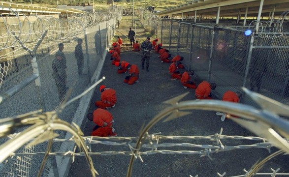 Greve de fome gera confrontos em Guantánamo