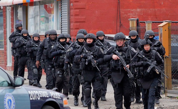 9000 agentes à caça do