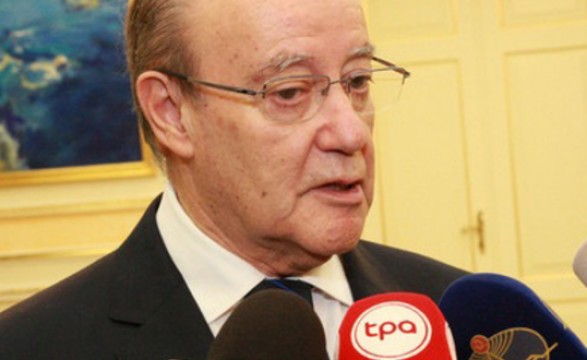 Pinto da Costa diz que veio aprender mais desporto com Angola