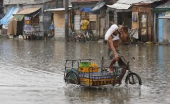 Sete mortos na passagem da tempestade Rumbia pelas Filipinas