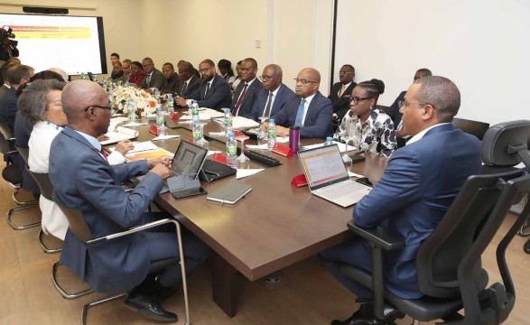 Angola vai elaborar uma estratégia nacional de inclusão financeira