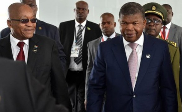  Angola e África do Sul assinam acordos de supressão de vistos para passaportes ordinários
