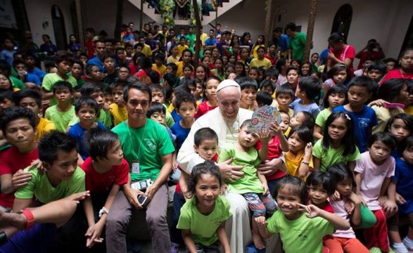 Papa pede anúncio do Evangelho «sem medo» e sem “excluir ninguém”
