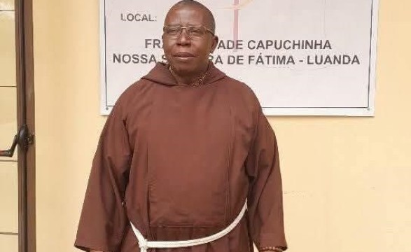 Falar menos e fazer mais é o lema do Frei António Mbuko