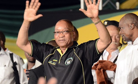 Presidente sul-africano Zuma reeleito para o comando do ANC