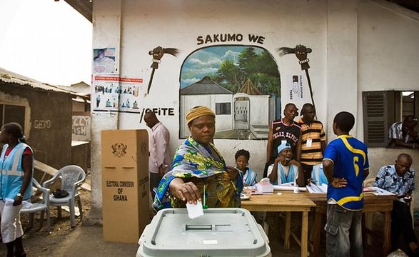 Resultados provisórios no Gana apontam para presidencial renhida 
