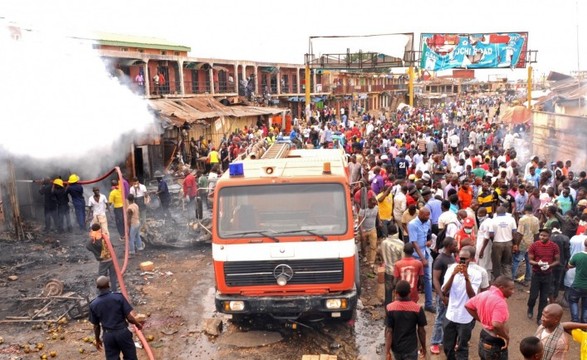  Explosão de gás faz “dezenas de mortos” na Nigéria