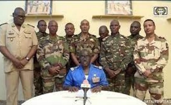 Militares assumem o poder e prometem acabar com à suposta má governação no Níger