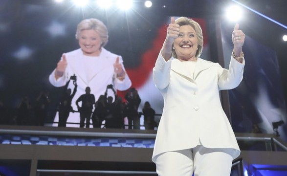 Hillary Clinton aceita nomeação a candidatura democrata