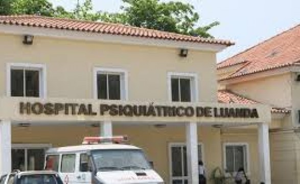 Ministro da saúde revela é preocupante o número de pessoas com problemas mentais em Angola