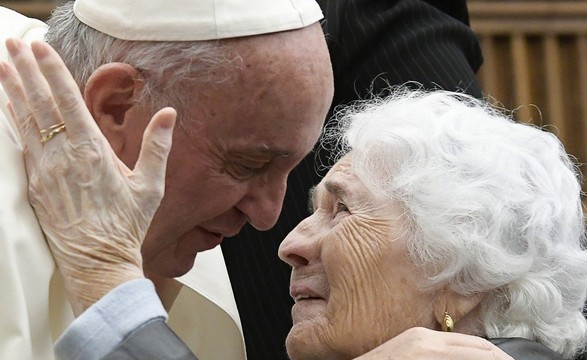 Papa apela à valorização dos idosos, na Igreja e na sociedade