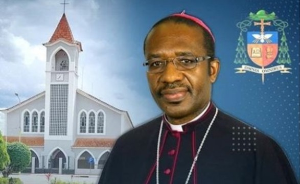 Fiéis na Arquidiocese de Saurimo homenageiam Dom Imbamba