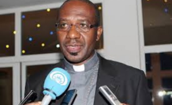 Dom Imbamba reage a posição do PR sobre a emissora católica de Angola