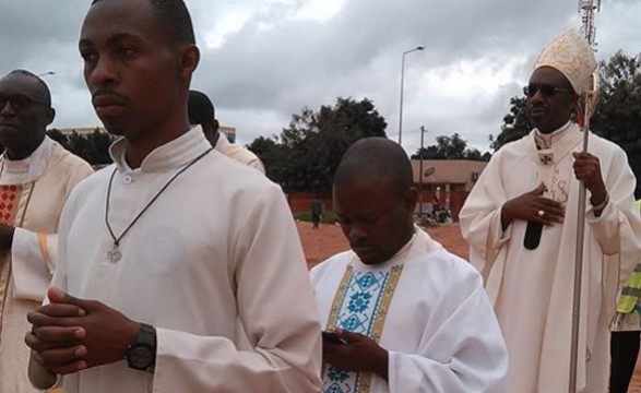 “ Sacerdote é testemunha fiel do pai” diz Dom Imbamba