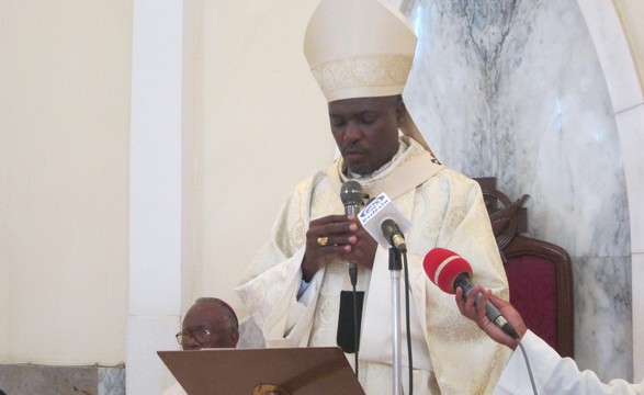 Arcebispo destaca o papel do sacerdote como ungidos de Deus para servir os que sofrem 