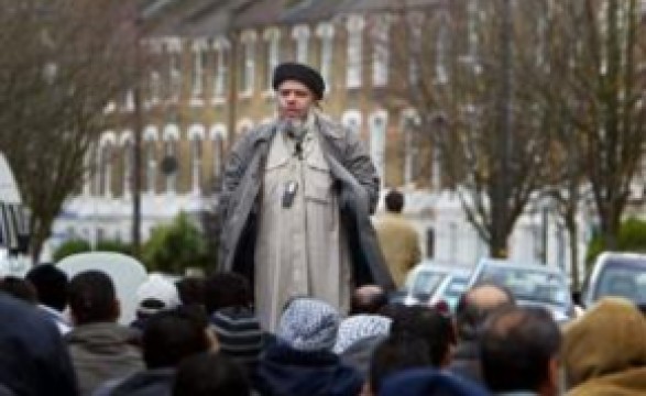 Justiça britânica rejeita recurso de Abu Hamza contra extradição aos EUA