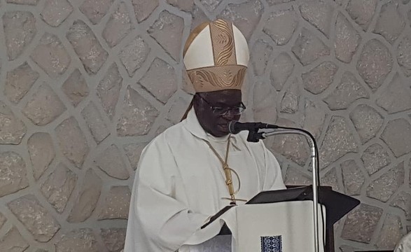 Situação da fome em Angola bispo de Benguela critica falsa caridade