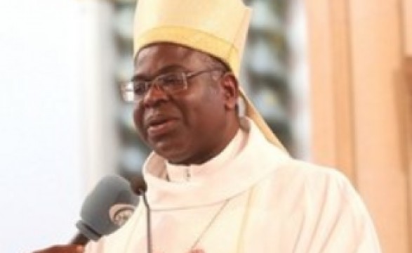 Estado da pobreza em Angola, bispo de Benguela chama atenção do estado, quanto a protecção das famílias