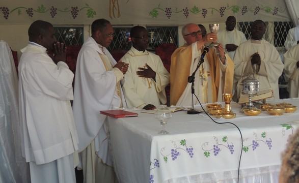 Huambo viveu o jubileu dos 25 anos de sacerdócio de 4 padres