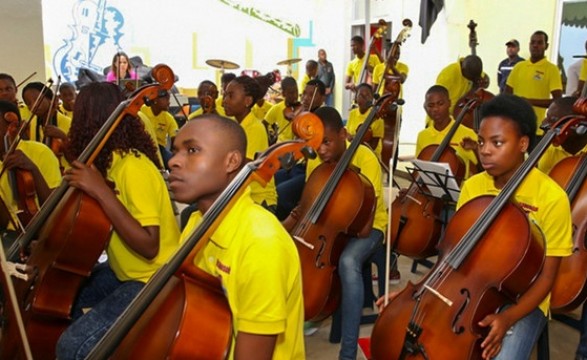 Orquestra Kaposoka em périplo por Itália  