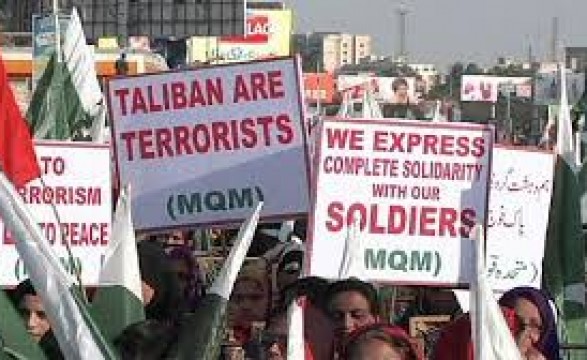 Milhares de paquistaneses apoiam a luta do exército contra os talibãs