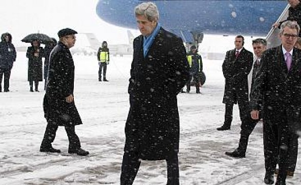 Armas americanas na “ementa” de John Kerry e Poroshenko