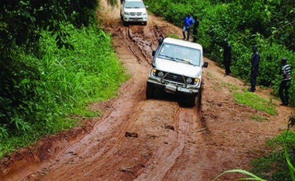 Mau estado das vias retarda o desenvolvimento no interior do Bié diz dom Nambi